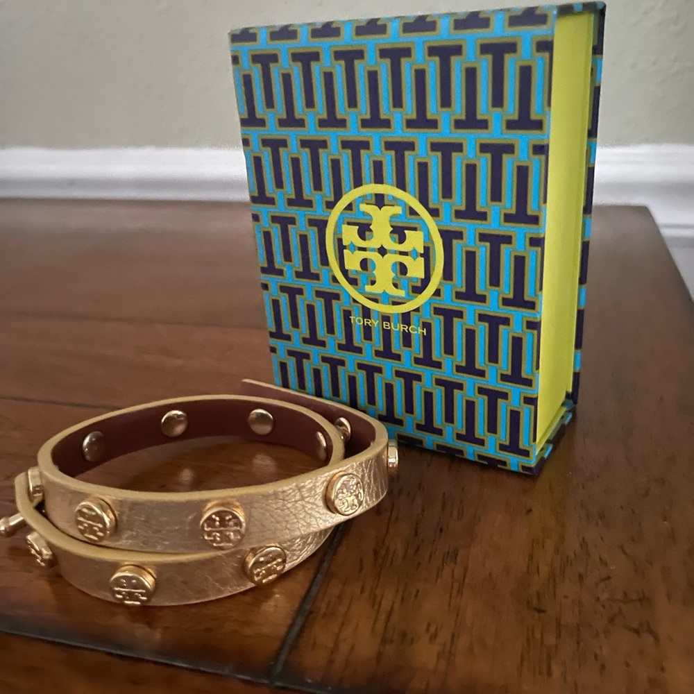 ✨Gold Tory Burch wrap bracelet✨
